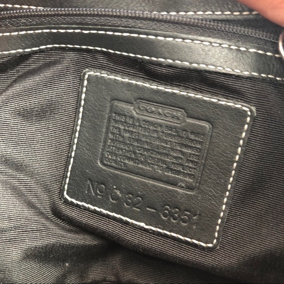 Authentic mini signature Coach Handbag - Picture 7 of 7